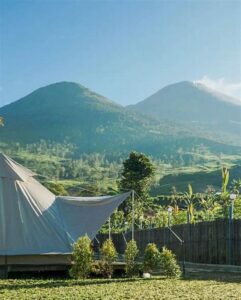 Sikembang Glamping Wonosobo: Tenda Mewah Dengan Pemandangan Perbukitan Paling Menakjubkan!